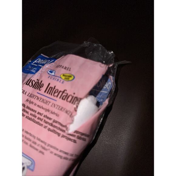 Pellon ULTRA LIGHT Fusible Interfacing 15"X 3 Yards PLF36 Made In USA New OPENED - Picture 7 of 7